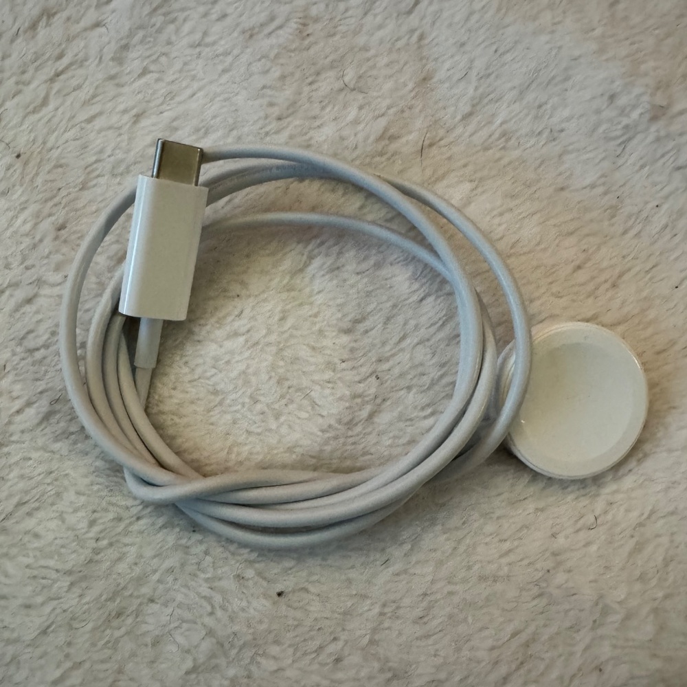 Black 40 MM Apple Watch SE (make me an offer) - Picture 4 of 6